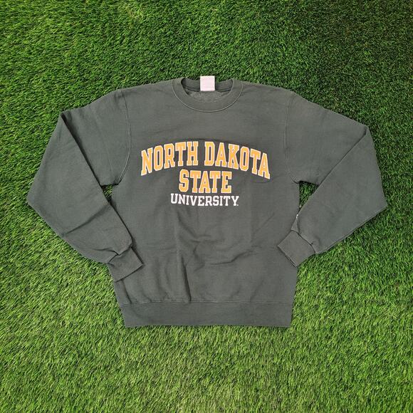 North-Dakota State University Sweatshirt S/M 19x24 Baggy Crop - Picture 1 of 15